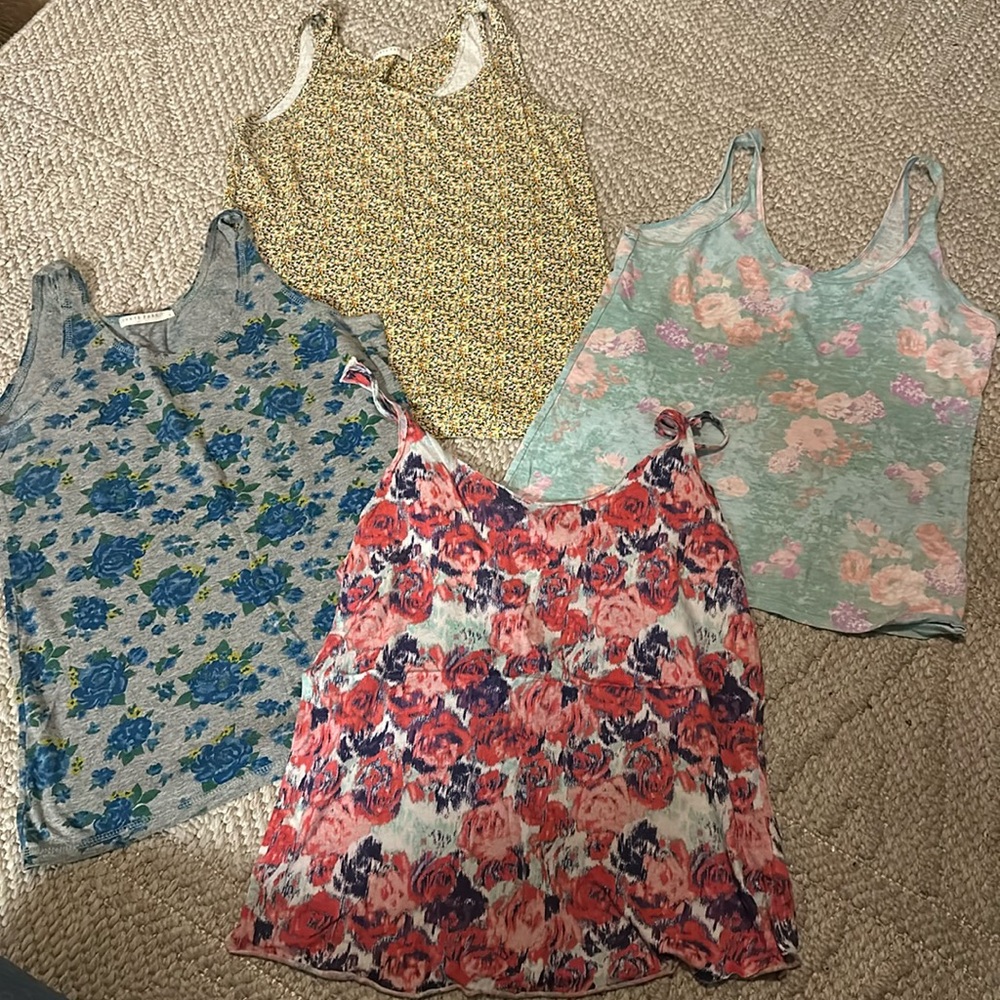 Lot of floral tanks